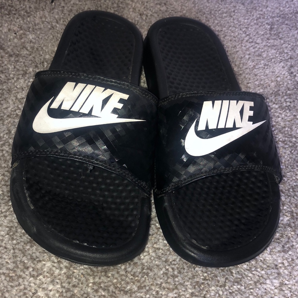 Nike slides